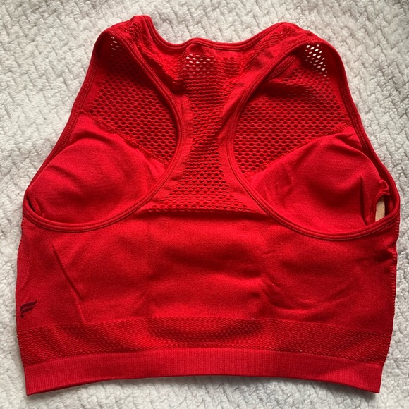 Fabletics 3-Piece Set - Picture 6 of 6